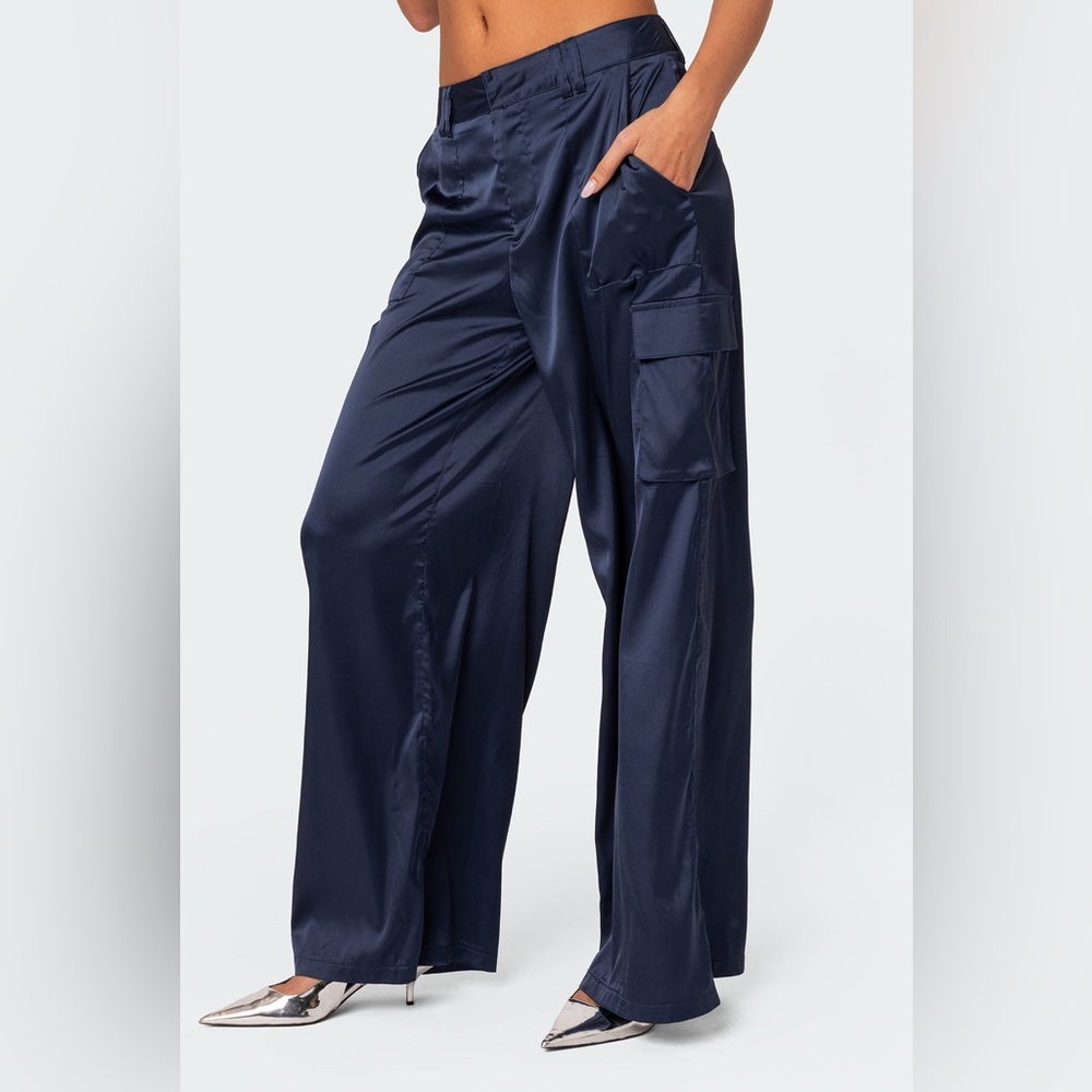 Edikted Women’s Kelsey Satin Trousers Size Small Navy Blue Cargo Pants BNWOT - Picture 3 of 16